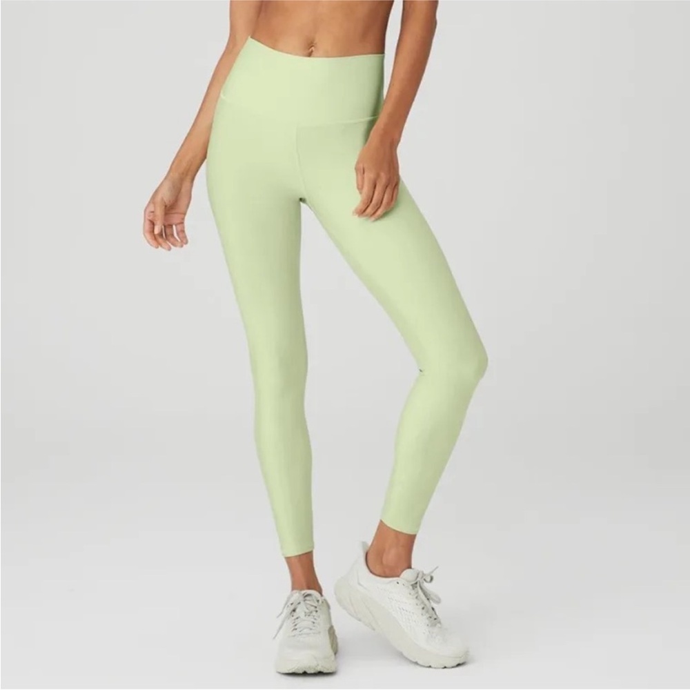 ALO Yoga 7/8 Airlift Light Green Leggings